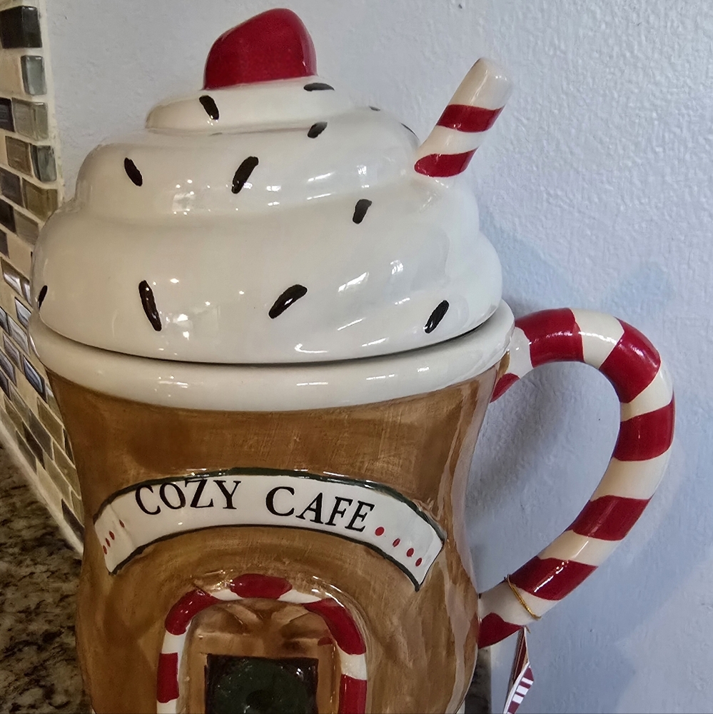 Christmas Cozy Café Ceramic Cookie Jar – Hand-Painted Gingerbread Cupcake House